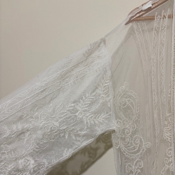 Dex Offwhite Kimono - Picture 2 of 4